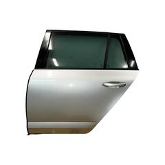 Škoda Octavia 3 RS kombi r.v. 2015 stříbrná metalíza kód barvy LA7W 9156 8E8E levé zadní dveře