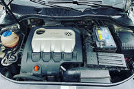 Veškeré náhradní díly VW Passat B6 kombi 2007 BMR HYC LA7W