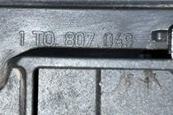 VW Caddy 2k r.v. 2008 levý držák předního nárazníku 1T0807049