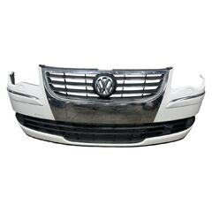 VW Touran 1T2 facelift r.v. 2008 sedmimístné provedení bílá barva kód barvy LB9A přední nárazník