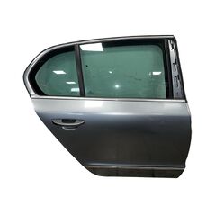 Škoda Superb 2 sedan r.v. 2011 šedá metalíza kód barvy LF8L 9157 2G2G pravé zadní dveře