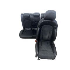 Audi Q3 8U S-Line r.v. 2014 sedačky černá kůže v kombinaci s látkou