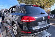 Vůz na náhradní díly VW Touareg 7P r.v. 2011 CKDA LSG LC9X