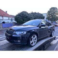 Vůz na náhradní díly Škoda Octavia 3 kombi 16 CRMB QMM LF9R