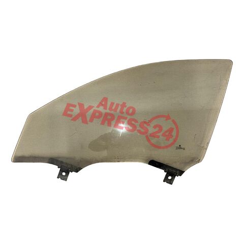 Škoda Octavia 2 facelift kombi Laurin a Klement r.v. 2011 levé přední dvojité sklo