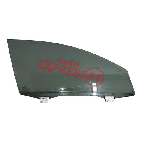 Passat B7 kombi pravé přední sklo