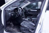 Vůz na náhradní díly VW Passat B7 kombi 2012 CFGB NLN LB9A