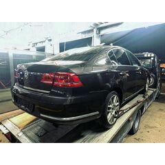 Vůz na náhradní díly VW Passat B7 sedan 2012 BWS NHZ LC8Z