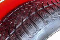 VW kola 215/55 R16 zimní pneu 5,22mm DOT2995 2,84mm DOT2415 7 1/5Jx16H2 ET45 A220401
