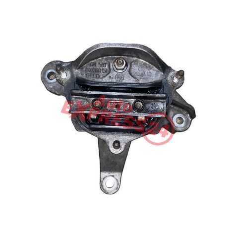 Audi A8 D4 4H sedan r.v. 2010 držák převodovky 8K0399151