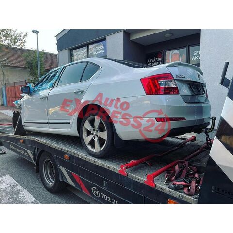 Vůz na náhradní díly Škoda Octavia 3 sedan 2016 CRM PGS LS9R