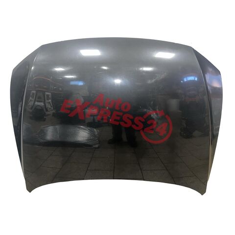 VW Passat B8 sedan R-Line r.v. 2018 tmavě šedá metalíza kód barvy LB7R kapota