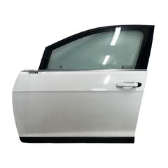 VW Golf 7 kombi alltrack r.v. 2015 bíla metalíza kod barvy LC9A levé přední dveře