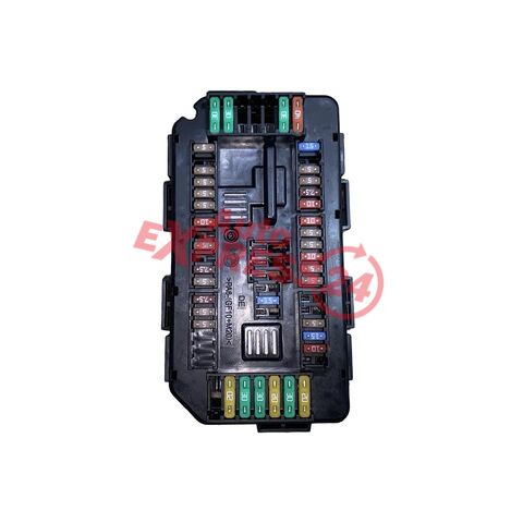 BMW 3 F31 318D touring r.v. 2016 pojistková skříň