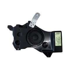 Audi A3 8P sportback r.v. 2006 subwoofer 8P4035382