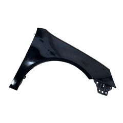 VW Golf 5 hatchback r.v. 2007 černá metalíza kód barvy LC9Z levý blatník