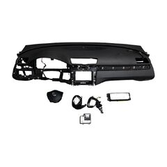 VW Passat B7 kombi r.v. 2014 černá palubní deska