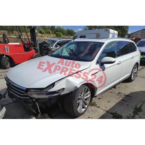 Vůz na náhradní díly VW Passat B8 kombi 2016 CUAA RCG LC9A