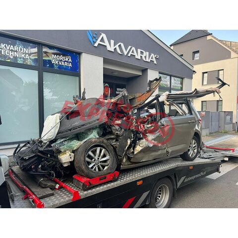Veškeré náhradní díly VW Touran T5 r.v. 2018 CZDA RSS LA1X