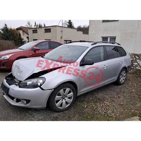 Vůz na náhradní díly VW Golf 6 kombi 2013 CFHC PBF LA7W
