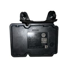 VW Golf 6 hatchback r.v. 2012 řídící jednotka ABS 1K0907379BE 1K0614517CP