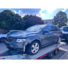 Vůz na náhradní díly Škoda Octavia 3 kombi 2015 CRK PTW LF7Y