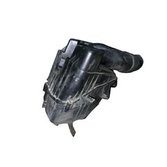 Audi S8 D3 4E sedan r.v. 2007 kryt vzduchového filtru 4E0129620D
