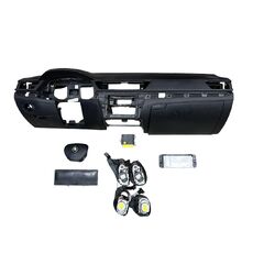 Škoda Superb 3 Sportline kombi r.v. 2018 černá palubní deska