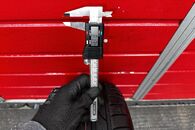 Kola 235/45 R17 letní pneu 4,02mm DOT4615 REZERVA 8,13mm DOT0306 7,5Jx17H2 ET45 4F0601025J