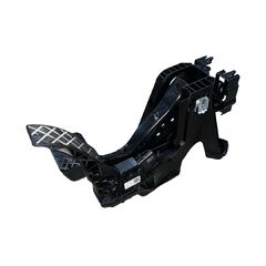 VW Passat B8 sedan R-Line r.v. 2018 pedály 5Q1723503H 5Q1723058BN