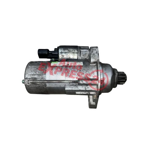 VW Touran 1T2 facelift r.v. 2008 sedmimístné provedení startér KNY manuál 6Q 11 zubů 02M911023P