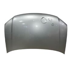 VW Touran 1T2 facelift r.v. 2007 stříbrná metalíza kód barvy LA7W kapota