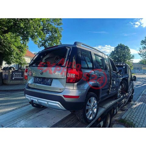 Vůz na náhradní díly Škoda Yeti 5L FL 2015 CFHC NFR LF8H