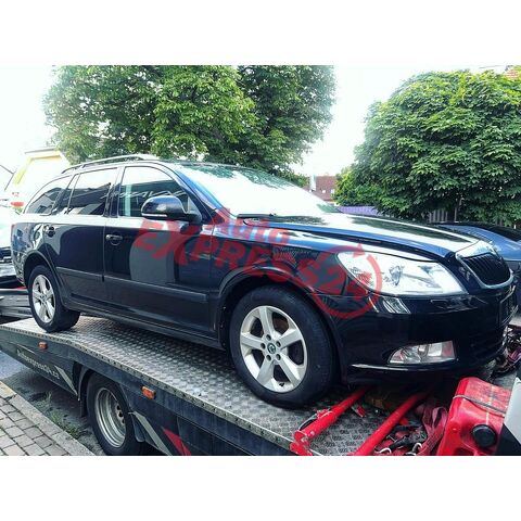 Vůz na náhradní díly Škoda Octavia 2 FL kombi CAXA NBW LF9R