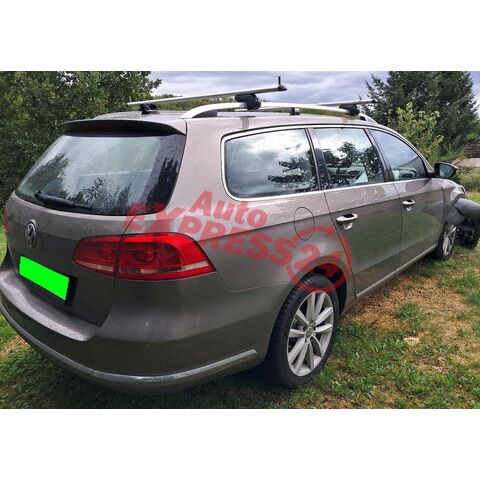 Vůz na náhradní díly VW Passat B7 kombi 2012 CFGB NJJ LA8X