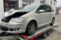 Veškeré náhradní díly VW Touran 1T 2 r.v. 2009 BXE LKA LR7L