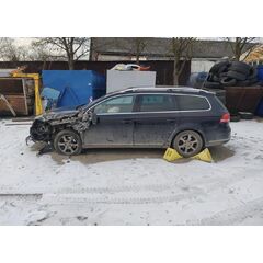 Vůz na náhradní díly VW Passat B7 kombi 2013 CFGB NGD LC9X