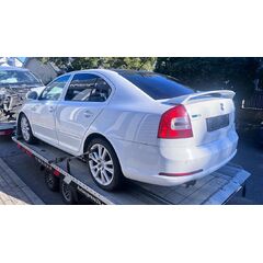 Vůz na náhradní díly Škoda Octavia 2 RS FL sedan 2012 CCZA NLR LF9E