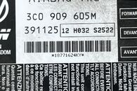 VW Passat B6 kombi r.v. 2006 černá palubní deska