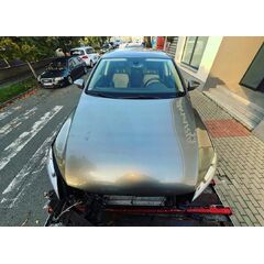 Vůz na náhradní díly VW Passat B7 sedan 2014 CFFB NFV LC8Y