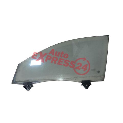 Audi S8 D3 4E sedan r.v. 2007 levé přední dvojité sklo