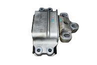 Audi Q3 8U S-Line r.v. 2014 silentblok převodovky 8J0199555