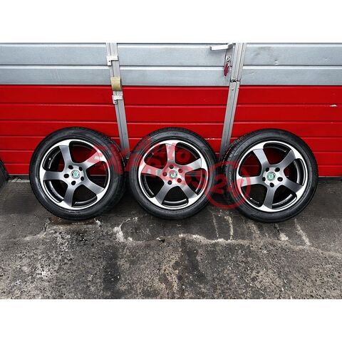 Škoda 3 x kolo 225/50 R17 zimní pneu 4,33mm DOT3221 7,1/2Jx17H2 ET35