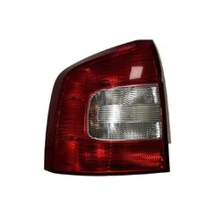 Škoda Octavia 2 facelift kombi Laurin a Klement r.v. 2011 levé zadní vnější světlo