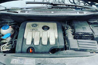 Veškeré náhradní díly VW Touran r.v. 2005 BKD GNE L041