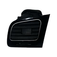 VW Golf 7 kombi r.v. 2015 levý přední ofukovač 5G1819703H