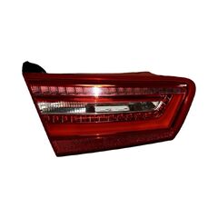 Audi A6 4G sedan r.v. 2014 levé zadní vnitřní světlo 4G5945093A