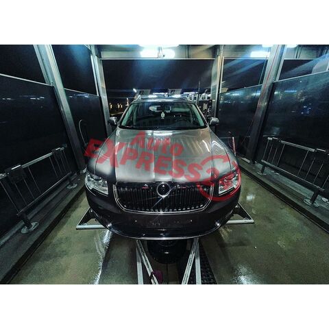 Vůz na náhradní díly Škoda Superb 2 kombi 2010 CBBB KXZ LF4U
