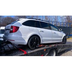Vůz na náhradní díly Škoda Superb 2 FL kombi 2015 CFFB NFU LF9E
