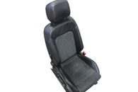 VW Passat B8 kombi r.v. 2015 sedačky černá kůže / alcantara